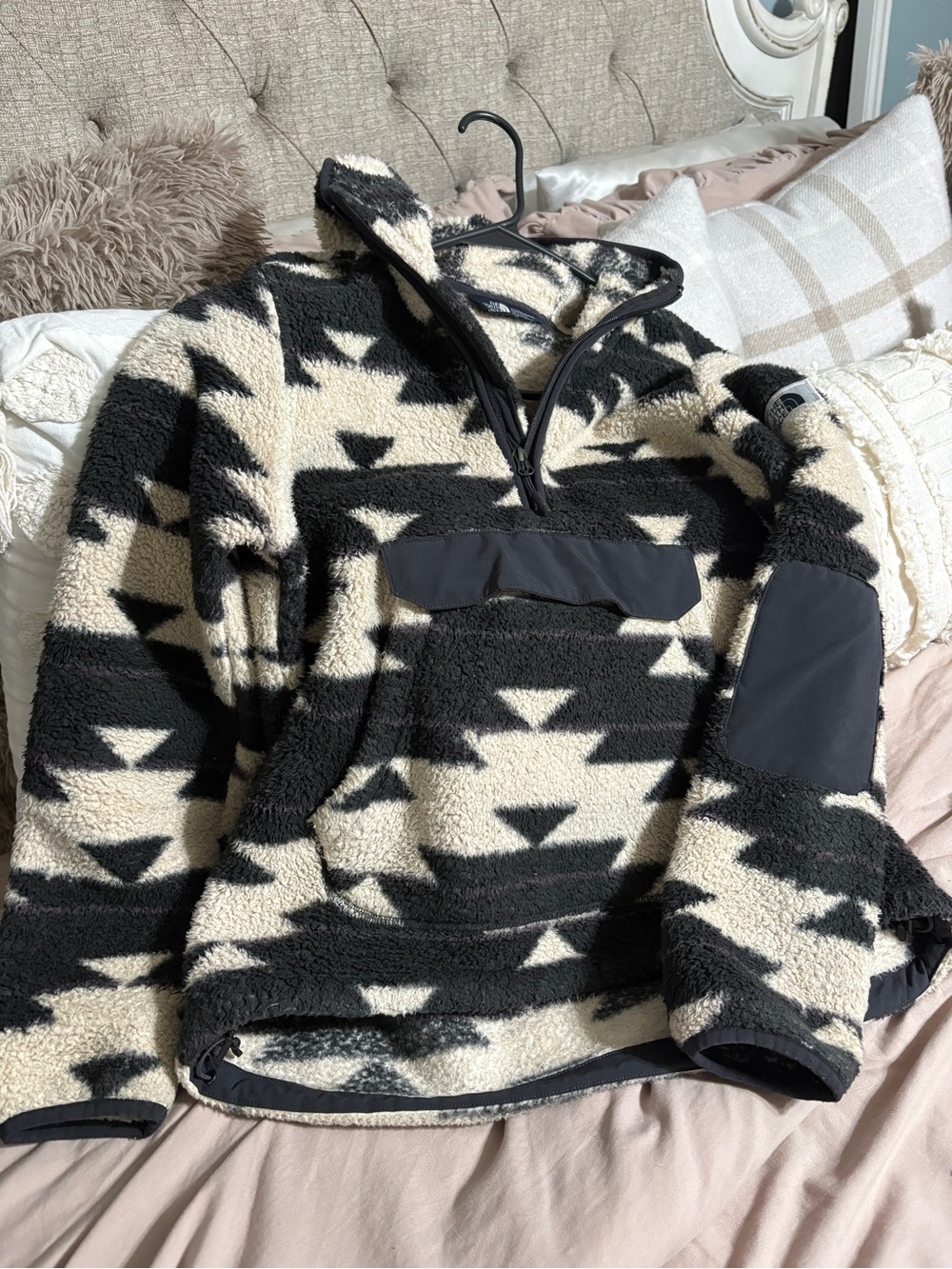 The North Face Black & Cream Geometric Sherpa Zip Pullover